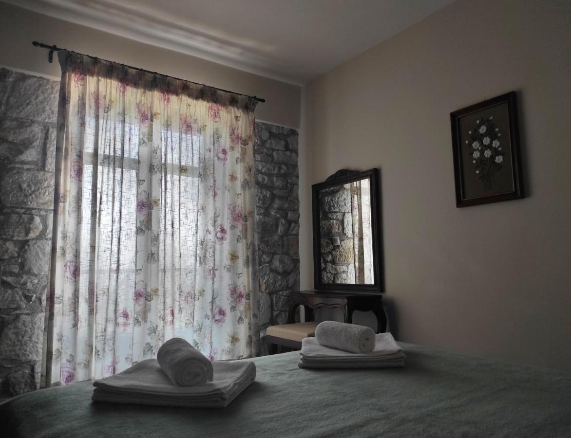 Meterizi Guesthouse Varvítsa Eksteriør bilde